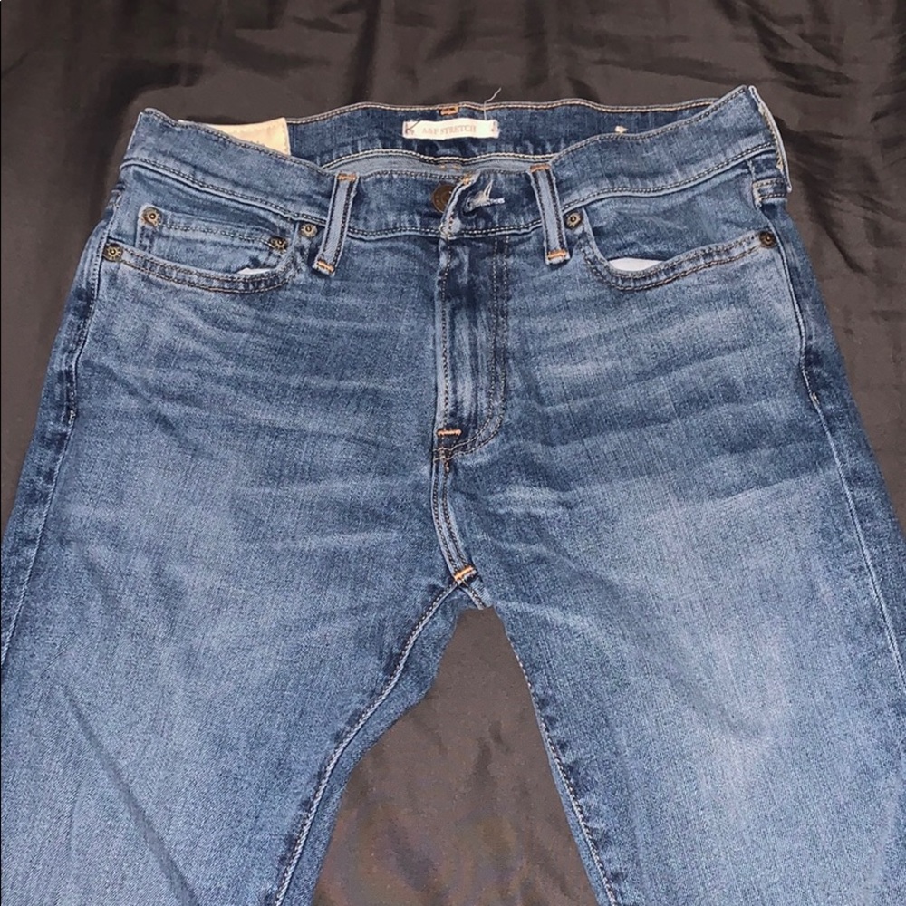American Eagle light wash jeans 30x32